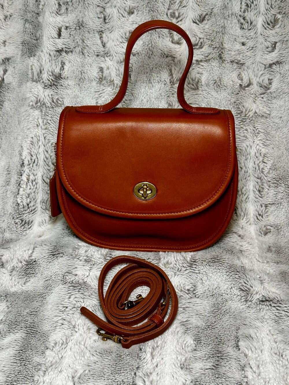 PRISTINE Vintage Coach Bellacourt Bag 9957 British Tan Leather Crossbody USA